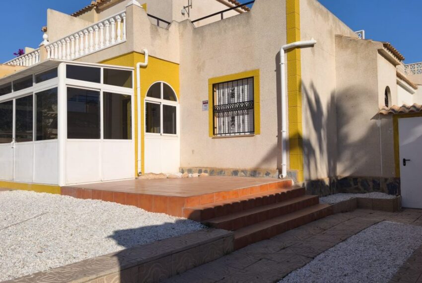 FOTO-3-PARCELA-EXTERIOR-DESDE-ACCESO-VEHICULOS-1110x623